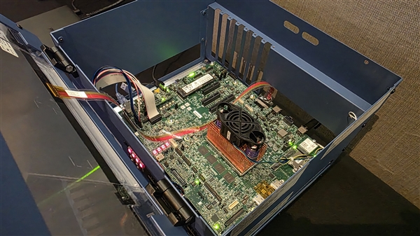 Intel下代處理器Panther Lake首次公開運行：明年大規(guī)模上市