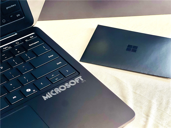 ΢߹ͣ⿪Surface Laptop 50