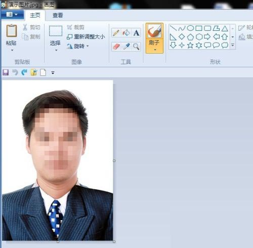 美图秀秀能换背景颜色吗