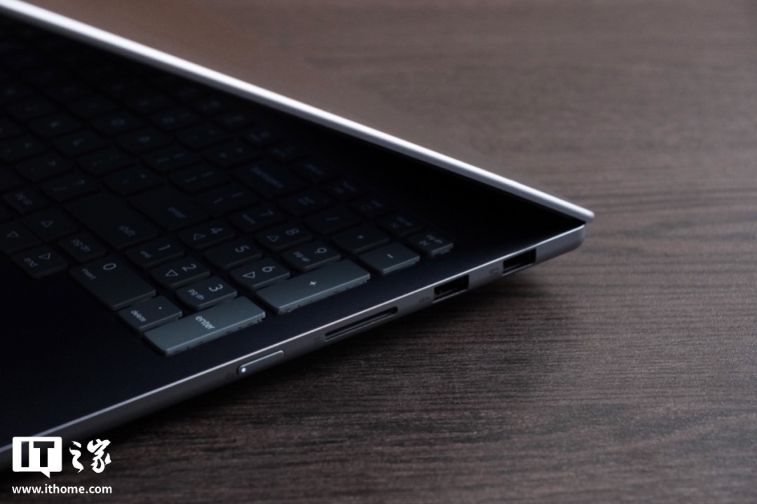 酷睿 Ultra X9 处理器 388H 体验：电竞级核显，续航超持久