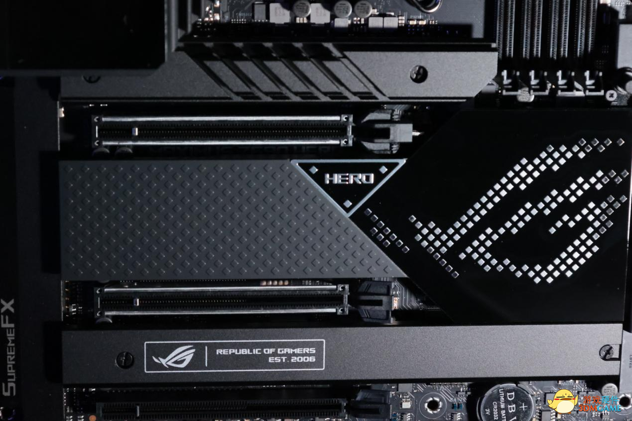ROG MAXIMUS Z690 HERO图赏：信仰满满，霸气沉稳