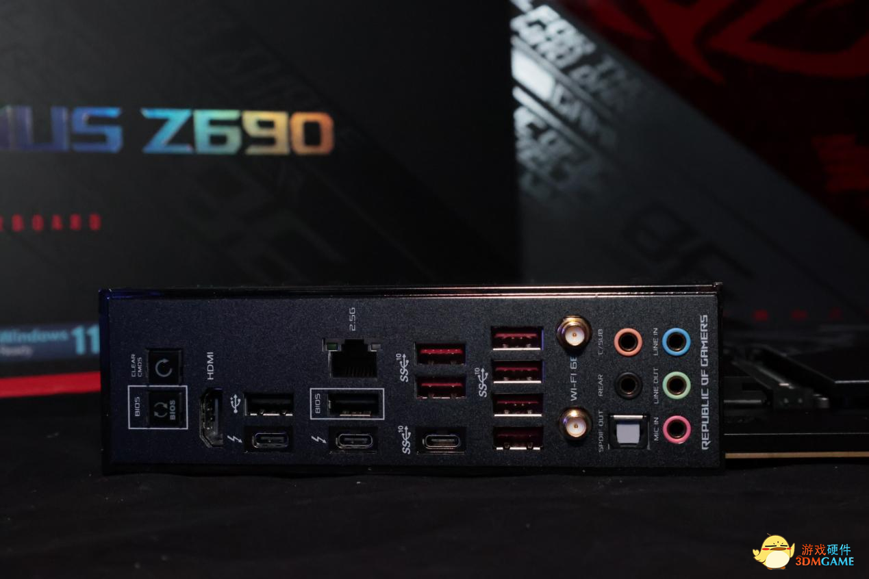 ROG MAXIMUS Z690 HERO图赏：信仰满满，霸气沉稳