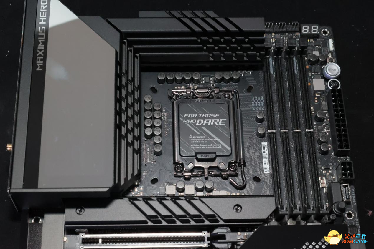 ROG MAXIMUS Z690 HERO图赏：信仰满满，霸气沉稳