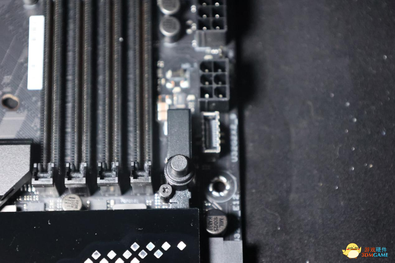 ROG MAXIMUS Z690 HERO图赏：信仰满满，霸气沉稳