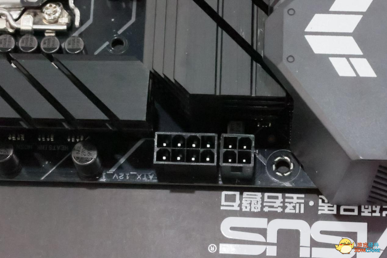 华硕TUF GAMING B660M-PLUS WIFI D4重炮手：板虽小，功能全
