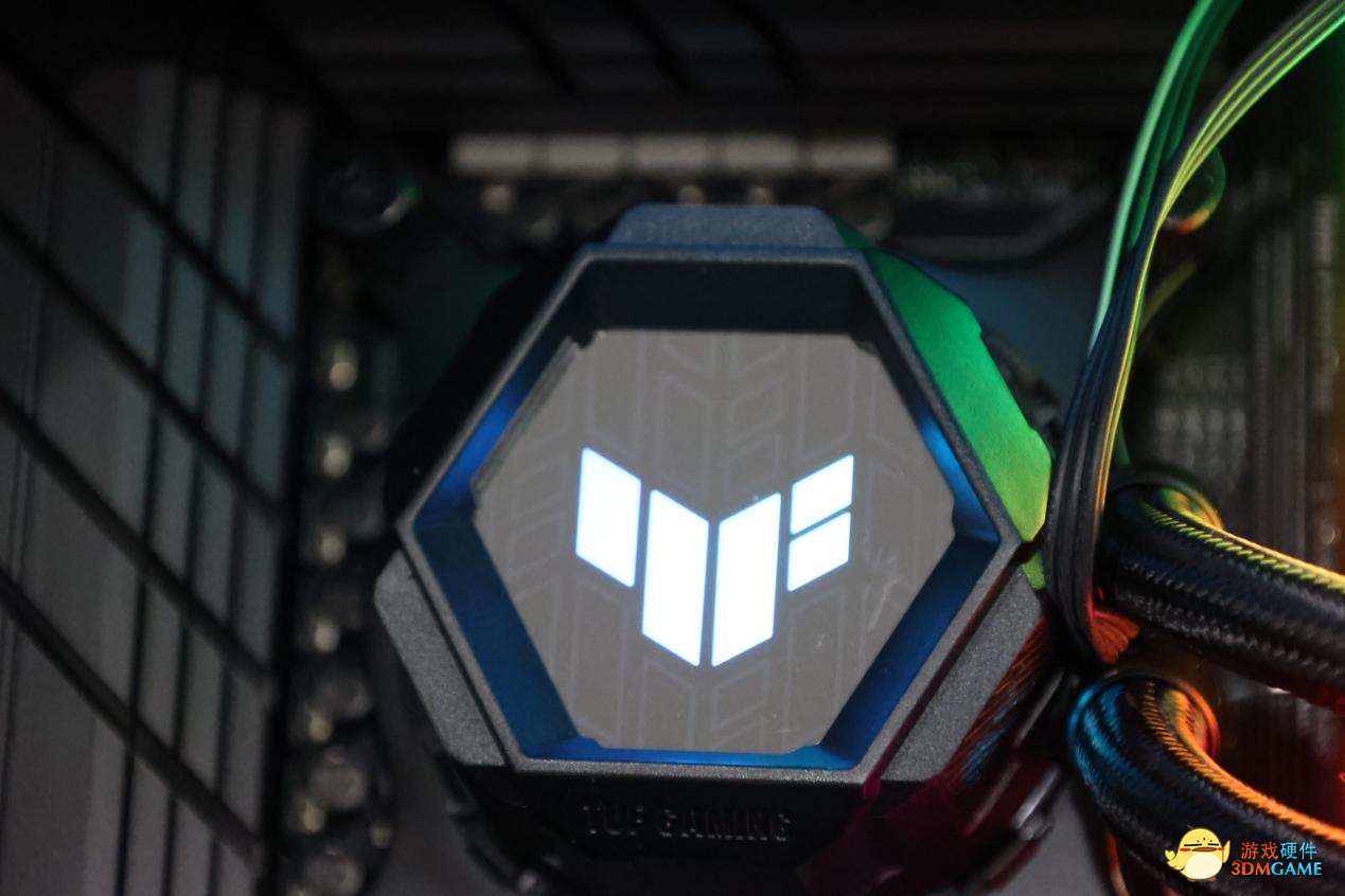 华硕TUF GAMING B660M-PLUS WIFI D4重炮手：板虽小，功能全