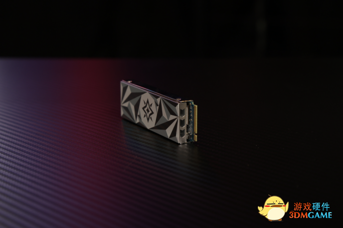 评测|别让预算影响你的判断，超实惠入门级星曜X4 PCIe 4.0 SSD开箱