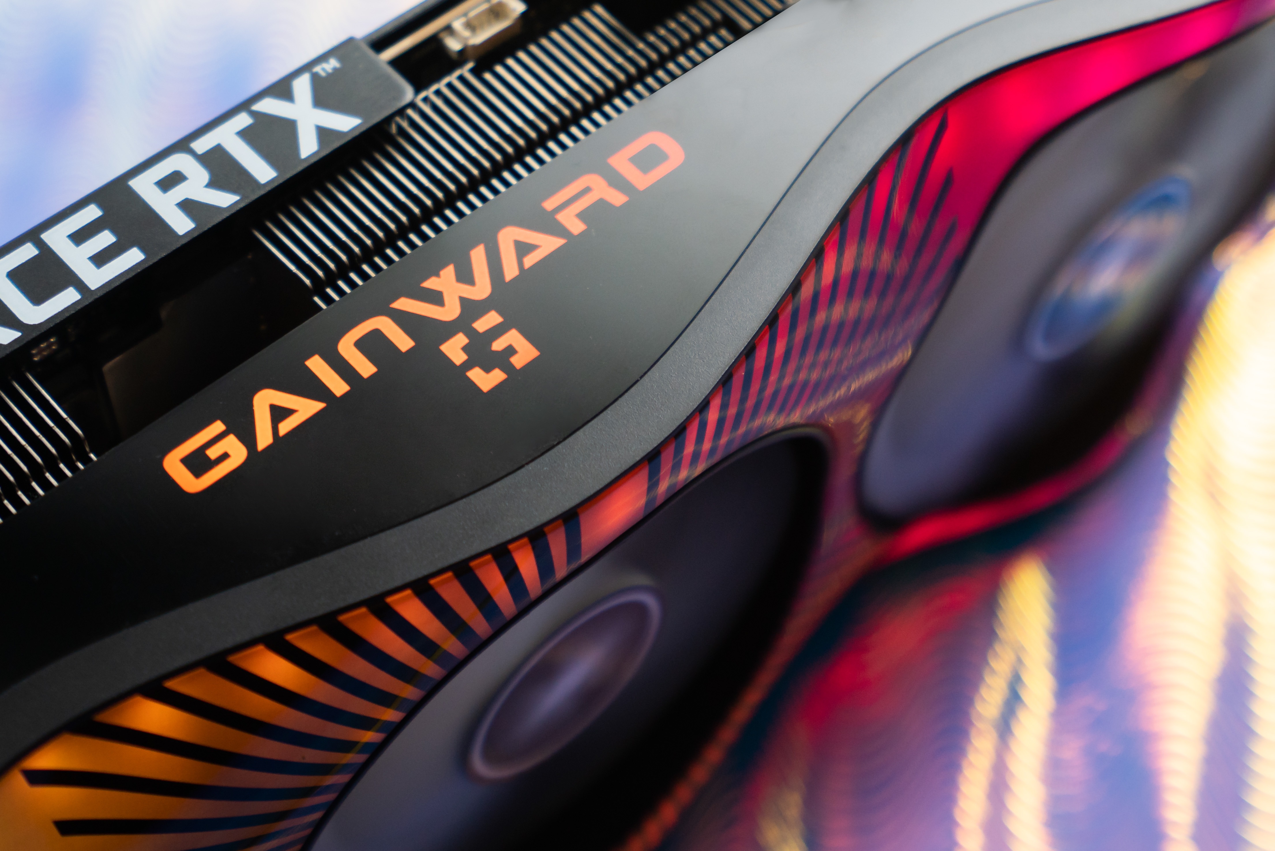 真的！我来了｜耕升 GeForce RTX 3090 Ti 炫光·超 /炫光·超 OC亮点抢先知晓