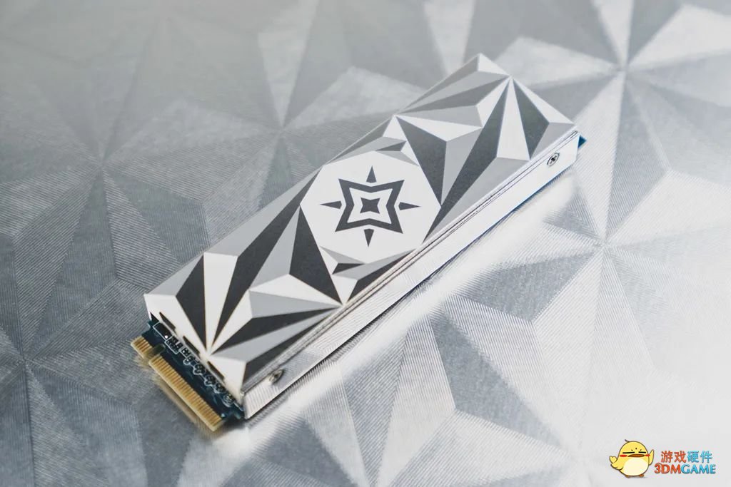 《V Rising》发售好评如潮，吸血鬼也要从零开始砍树敲石