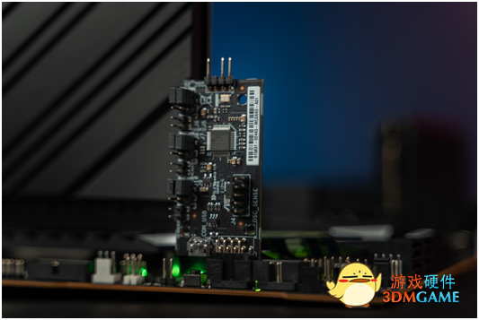 只为超越 华硕ROG Z690 APEX主板创DDR5-10552！