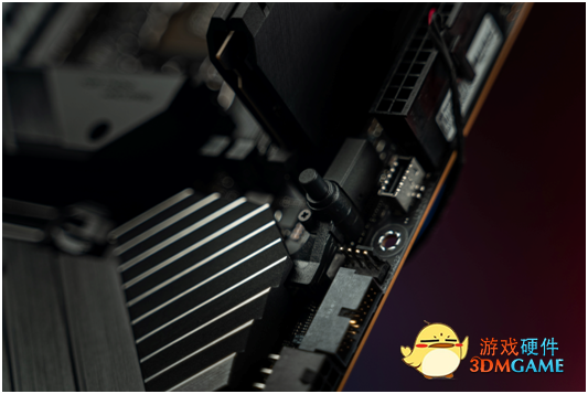 只为超越 华硕ROG Z690 APEX主板创DDR5-10552！