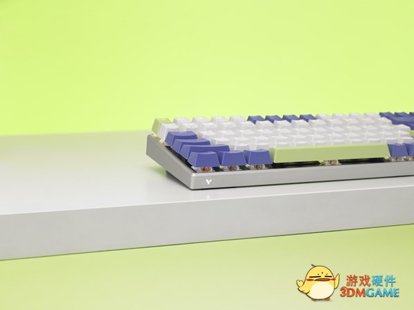 75%配列铝合金边框，雷柏V700-8A多模无线游戏机械键盘视频