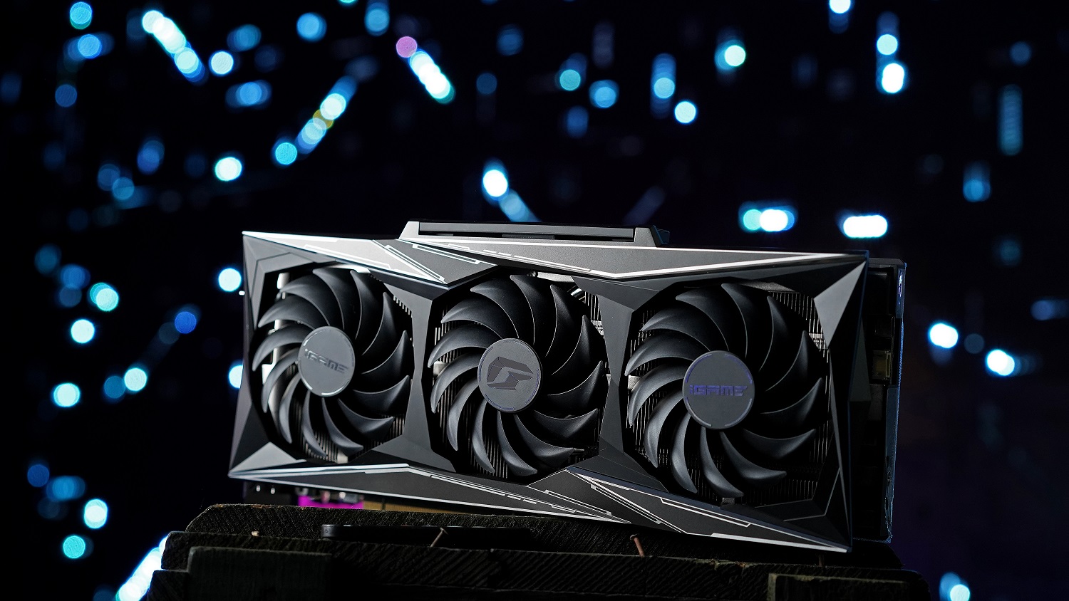 即刻上手！iGame RTX 30系显卡为玩家开启光追盛宴