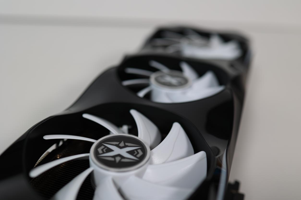 耕升 RTX 4090炫光OC 显卡评测：炫光闪耀，性能远超越预期
