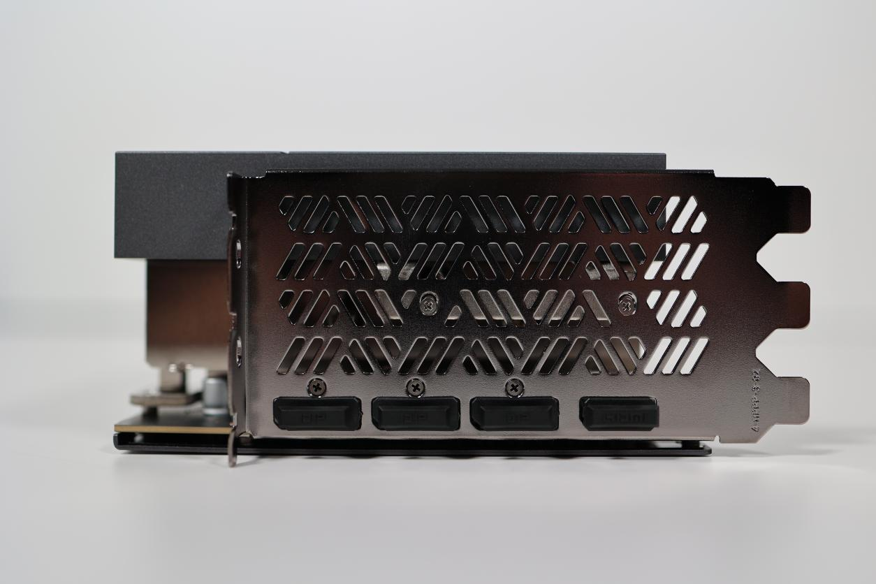 七彩虹战斧GeForce RTX 4090豪华版显卡评测：焕然一新的游戏体验和生产力