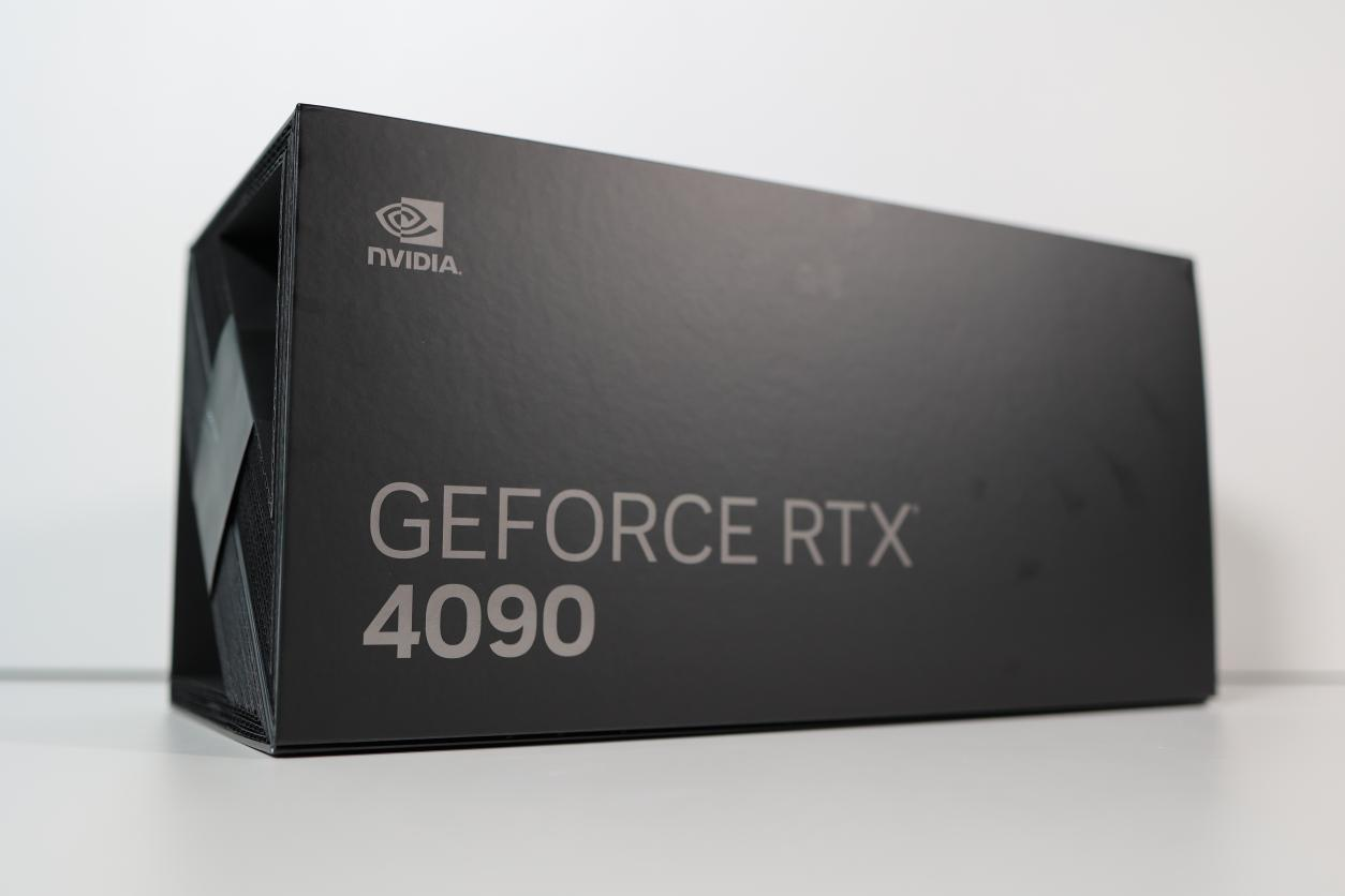 NVIDIA RTX4090显卡评测：精雕细琢的“核弹”