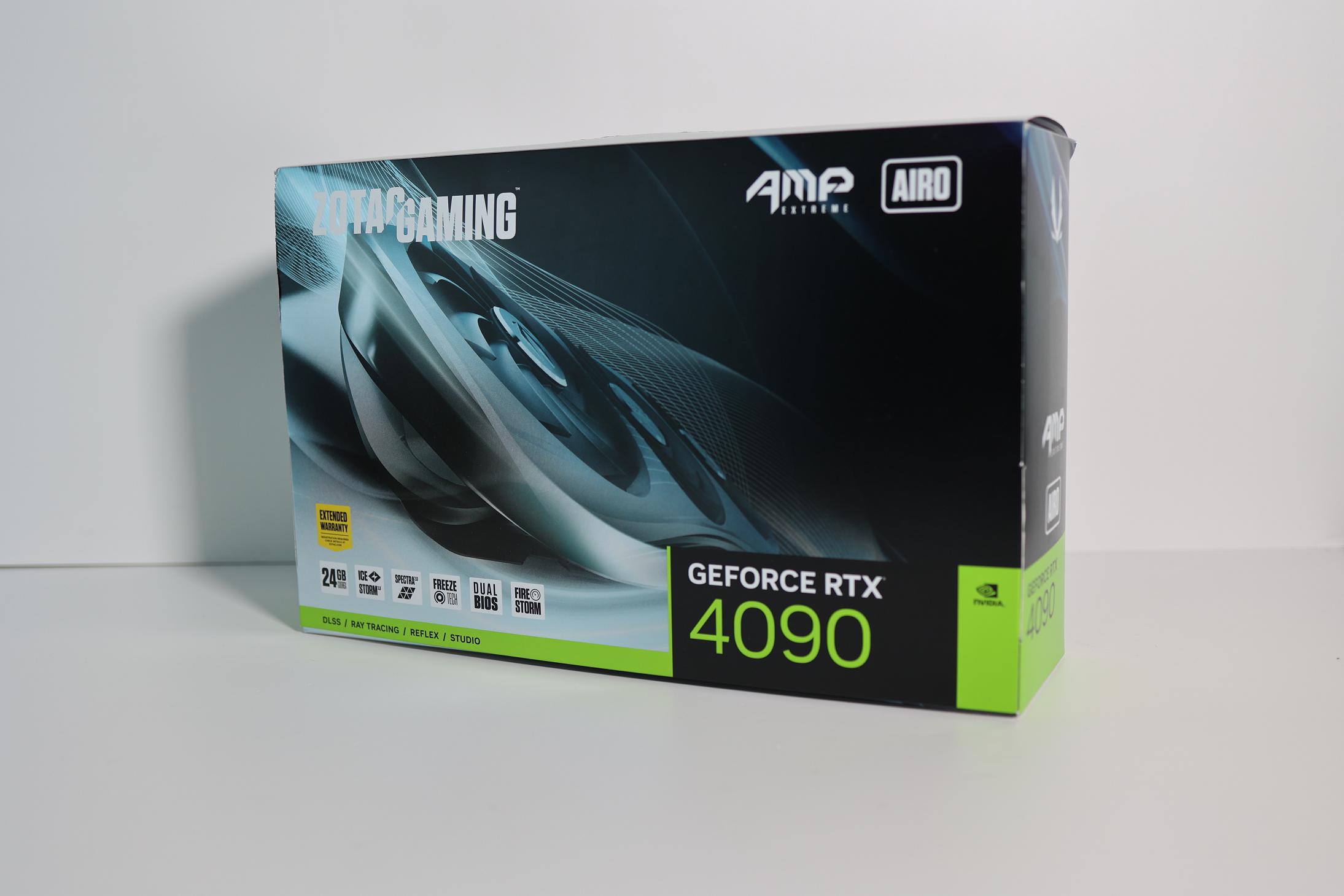 索泰RTX 4090 AMP评测：柔和的外观，不一样的体验