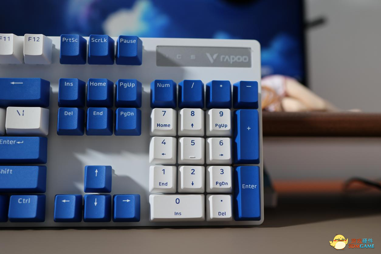 潮牌桌搭新时尚 雷柏V500 PRO背光游戏机械键盘图赏