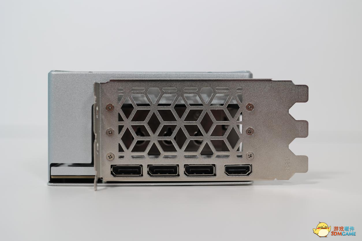 影驰 GeForce RTX 4080 16GB金属大师显卡测评：新版“西装暴徒”
