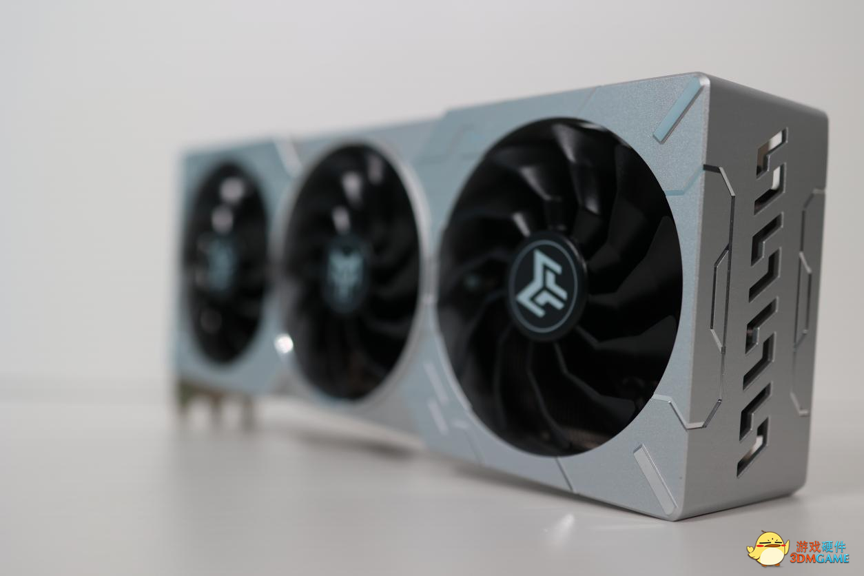 影驰 GeForce RTX 4080 16GB金属大师显卡测评：新版“西装暴徒”