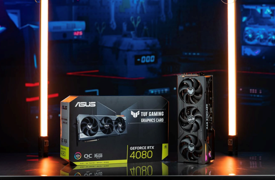 火力全开！华硕RTX 4080显卡六边形战士
