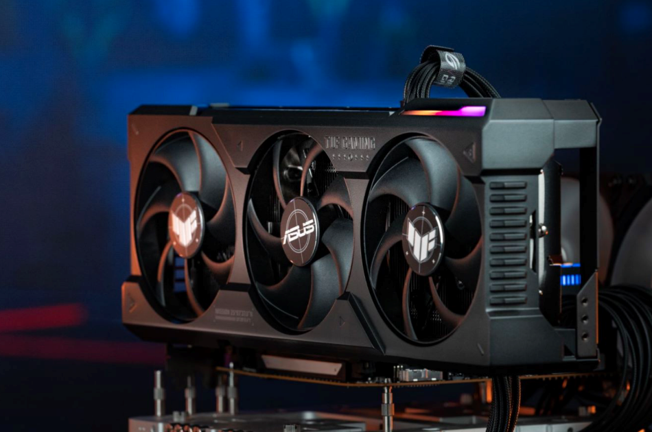 火力全开！华硕RTX 4080显卡六边形战士