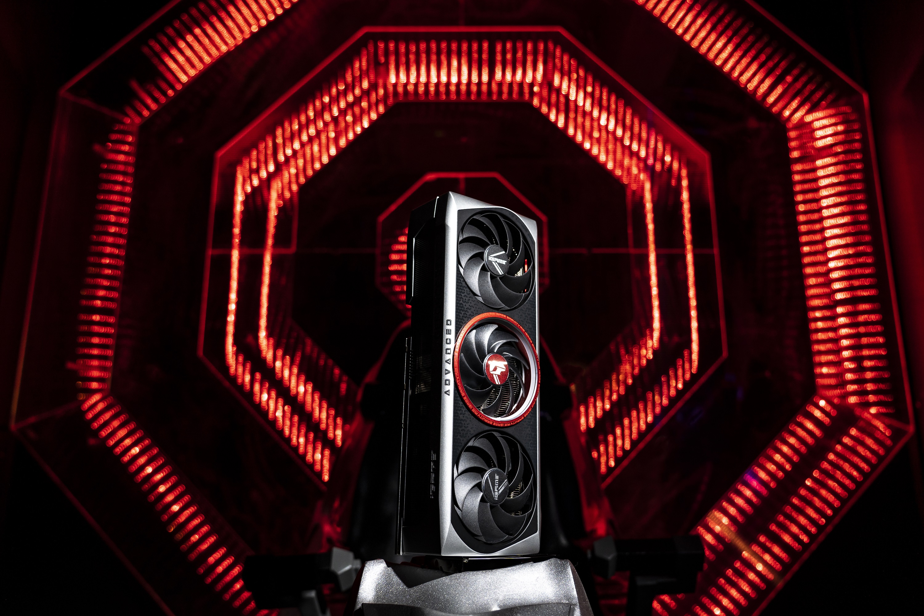 玩游引力！iGame RTX 40系列Advanced的设计美学