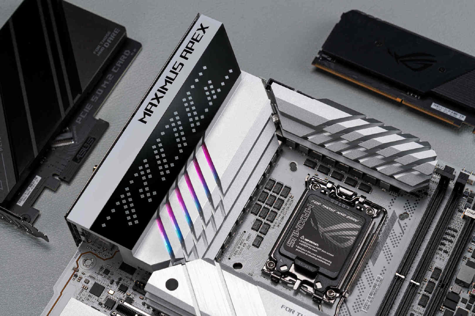 破9GHz！华硕ROG Z790 APEX主板再创超频新纪录