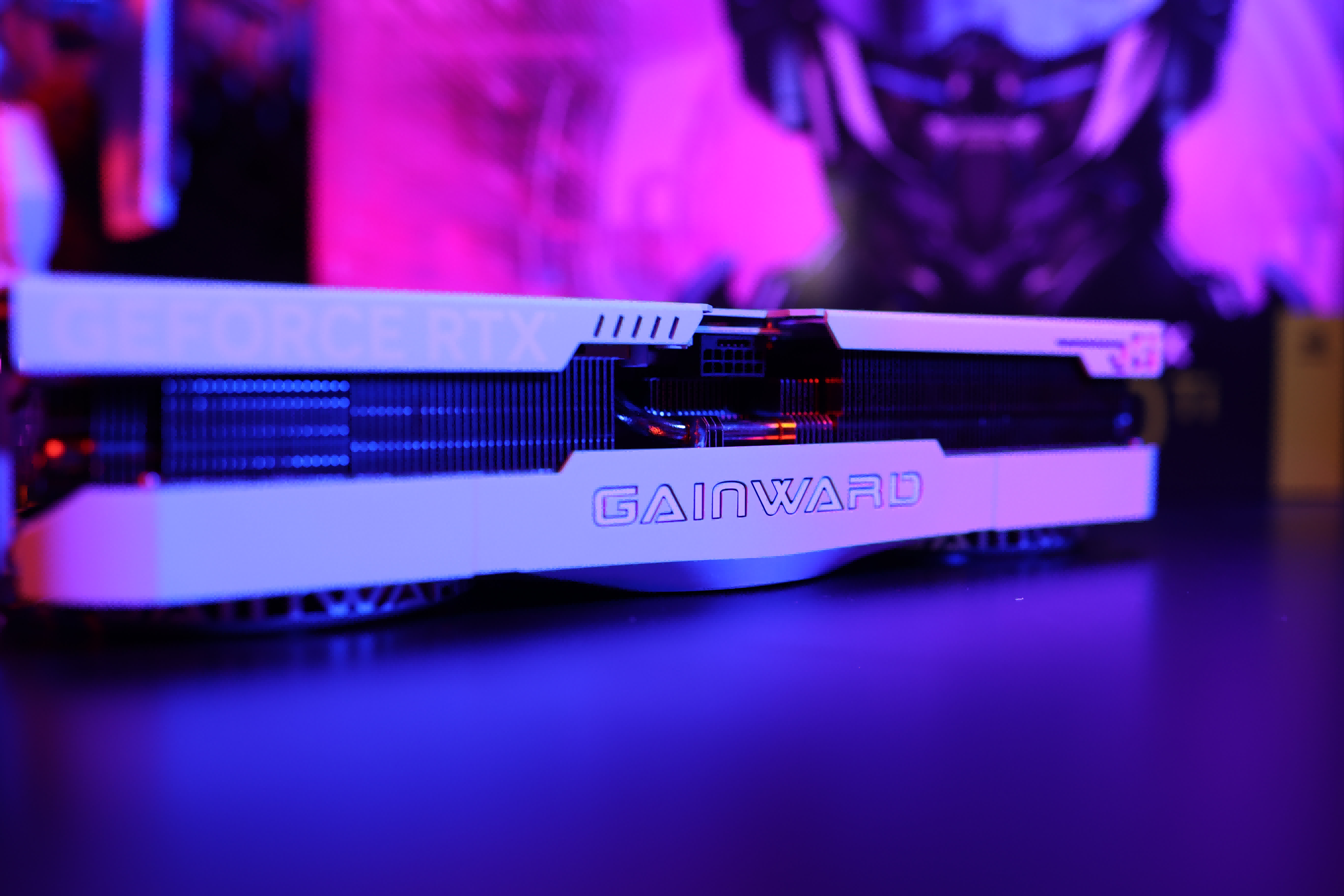 可盐可甜冰淇淋，耕升GeForce RTX 4070 Ti 星极幻姬OC显卡评测