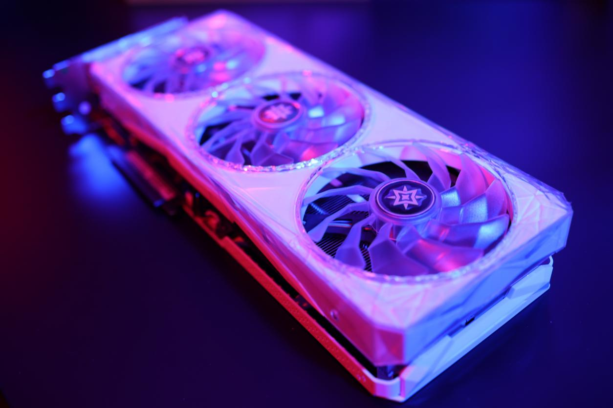 影驰GEFORCE RTX 4070 Ti 星曜OC 评测：兼顾颜值与性能，犹如钻石般闪耀