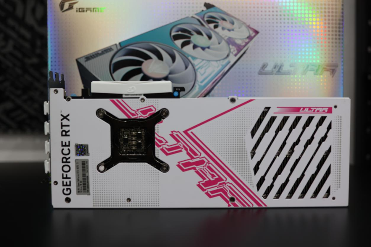 七彩虹 iGame  RTX 4070Ti Ultra W OC评测：艺术与科技的完美融合