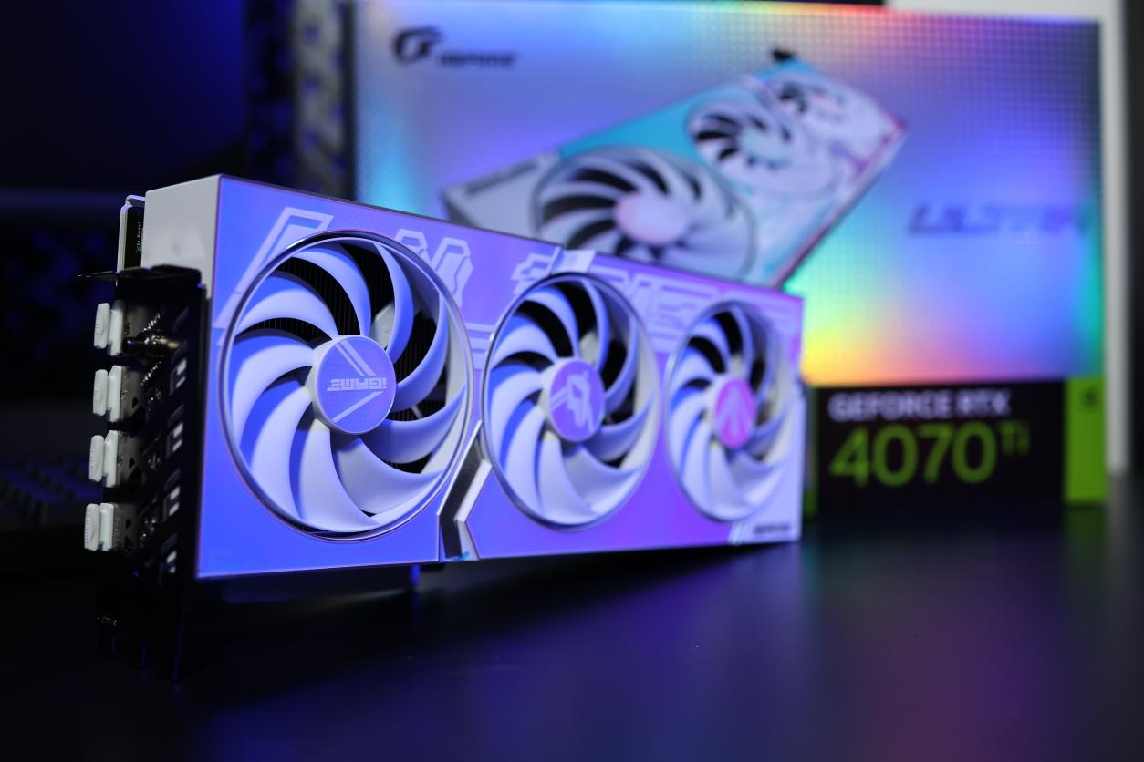 七彩虹 iGame  RTX 4070Ti Ultra W OC评测：艺术与科技的完美融合