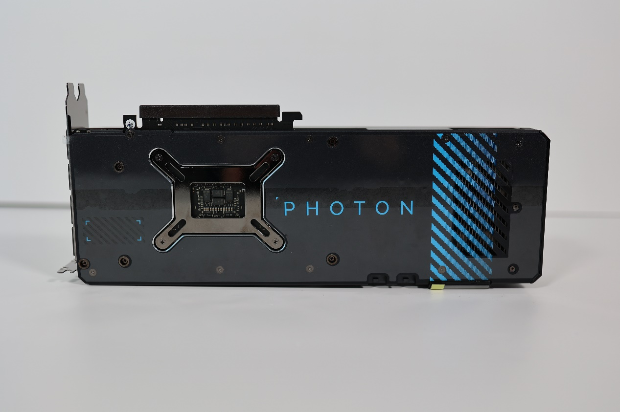 英特尔价格大调整，蓝戟A750 Photon驱动不断完善，玩新游最香的卡