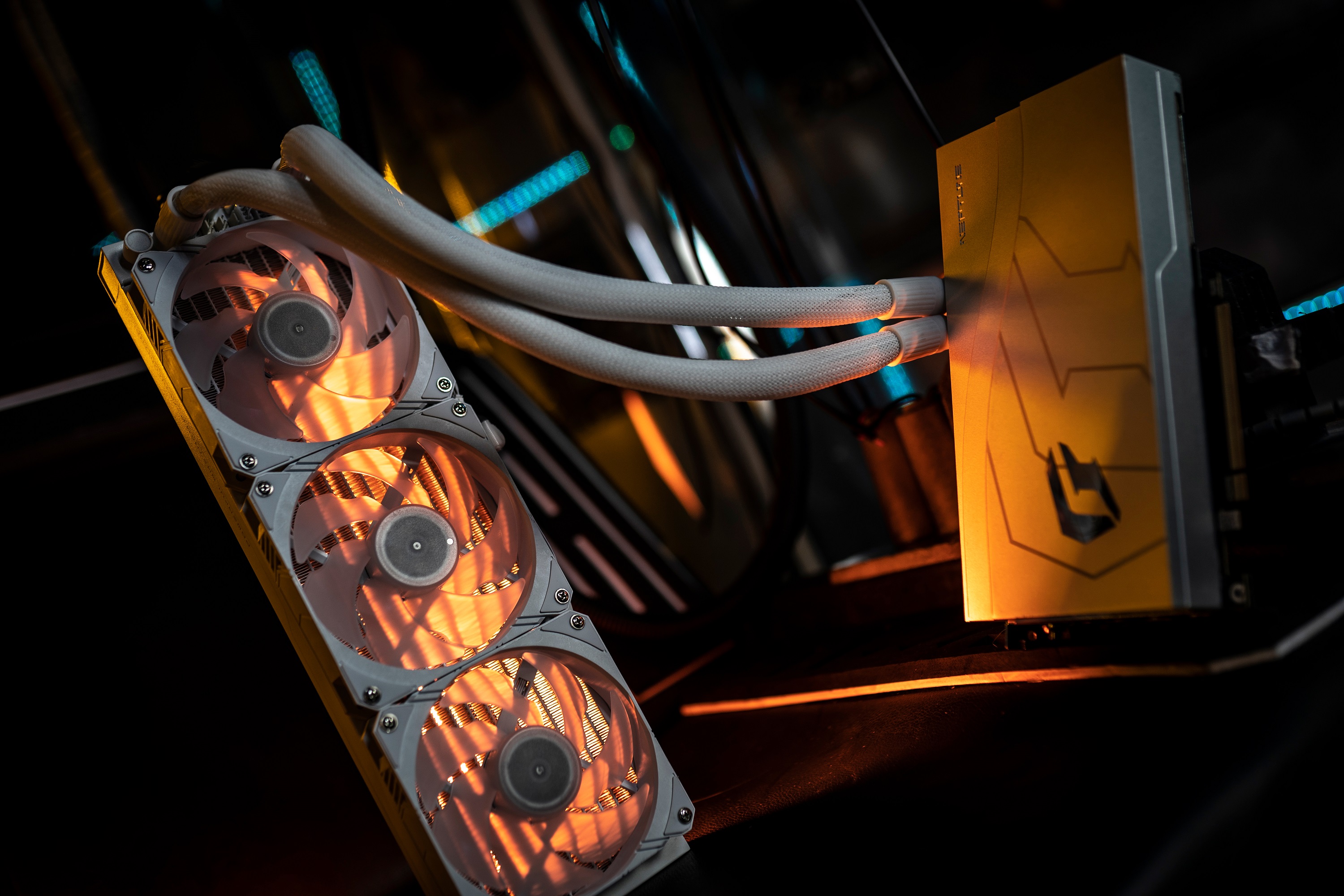 超强优化！iGame RTX 4080高帧畅玩《原子之心》