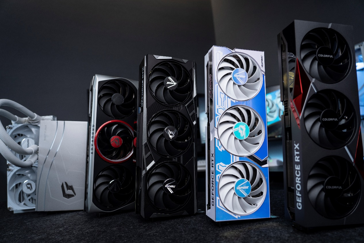 百帧体验，iGame RTX 40显卡高帧畅玩FPS游戏《红霞岛》