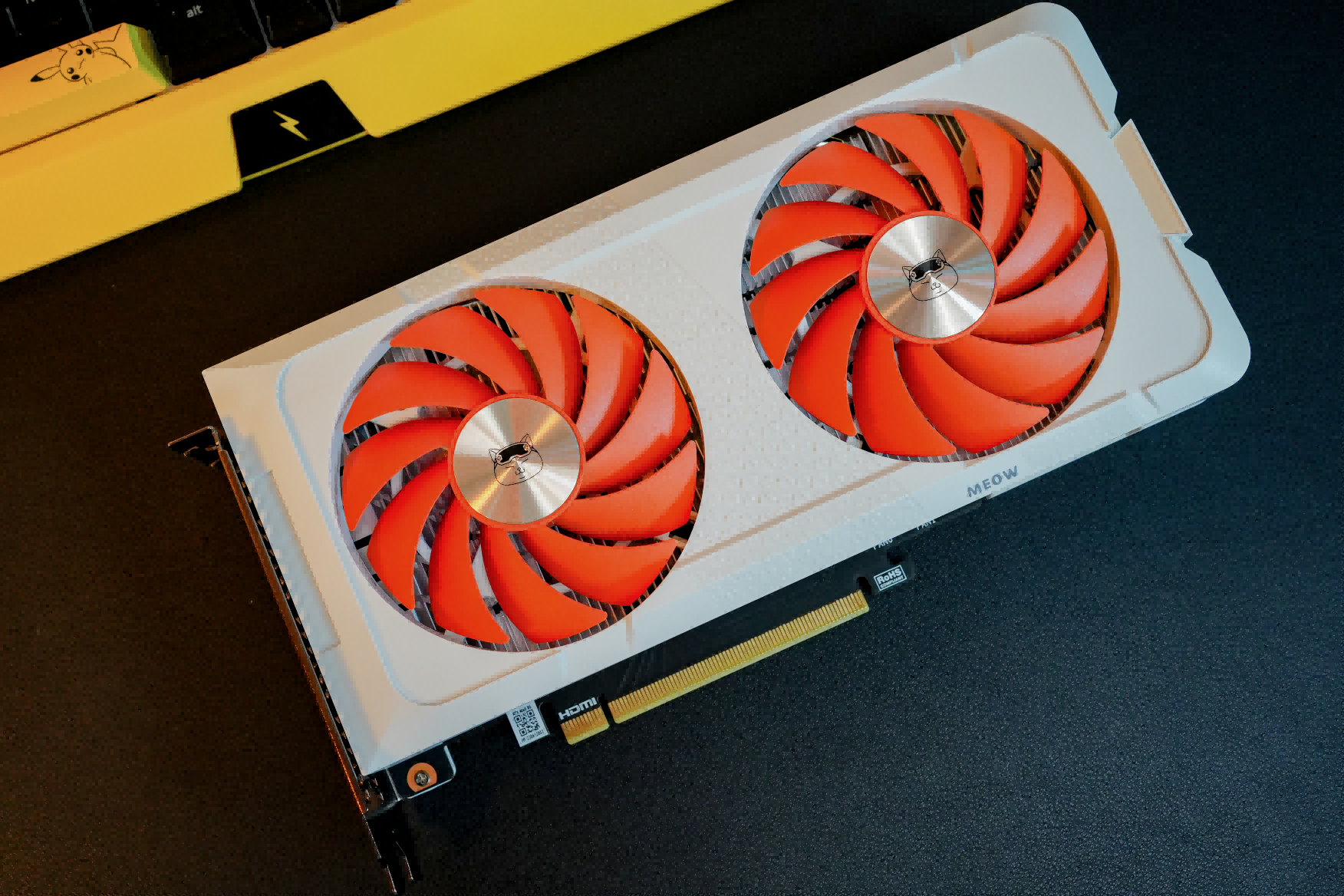 COLORFIRE RTX 4060 橘影橙 8GB评测：纵享丝滑游戏，体验“吸猫”快乐