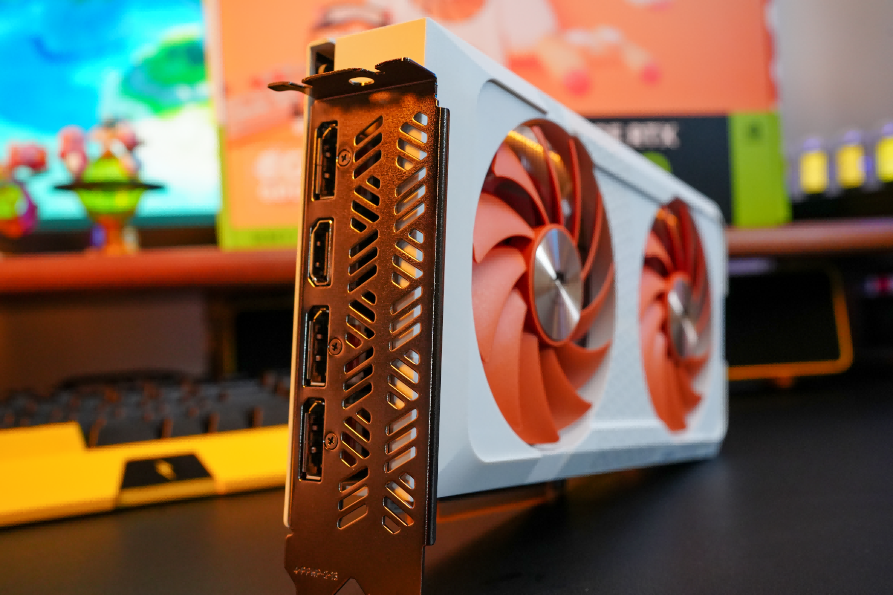 COLORFIRE RTX 4060 橘影橙 8GB评测：纵享丝滑游戏，体验“吸猫”快乐