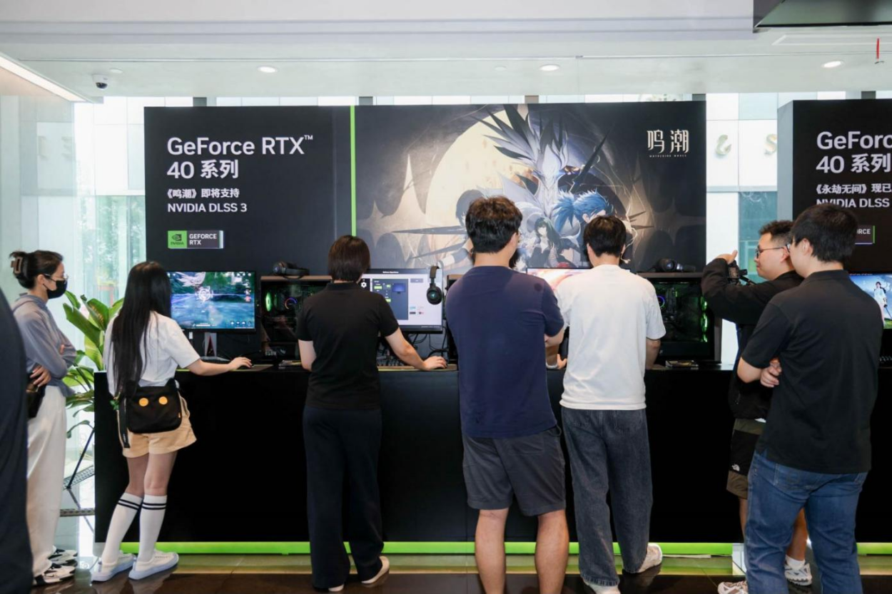 RTX 40系显卡加持AI技术，游戏工作两不误，大大增强工作效率