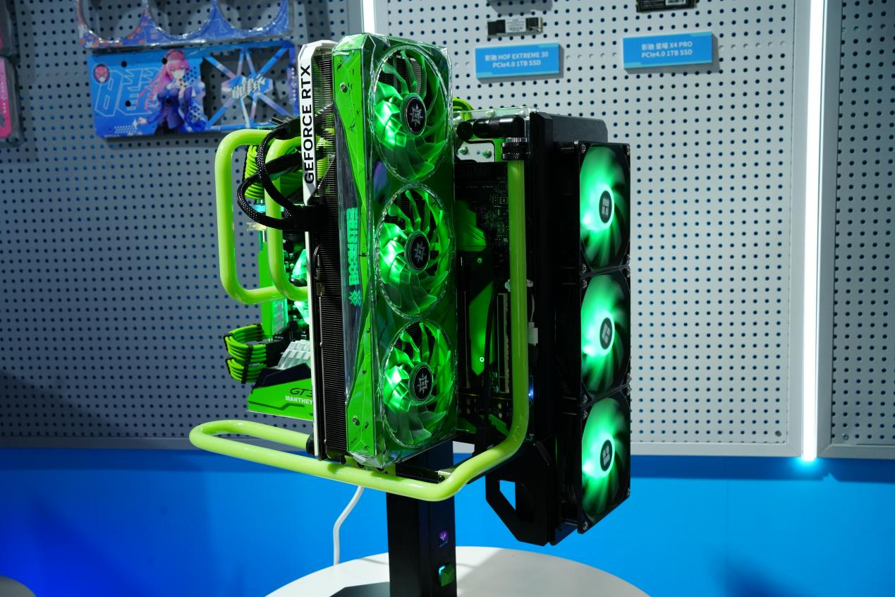 RTX 40系显卡加持AI技术，游戏工作两不误，大大增强工作效率