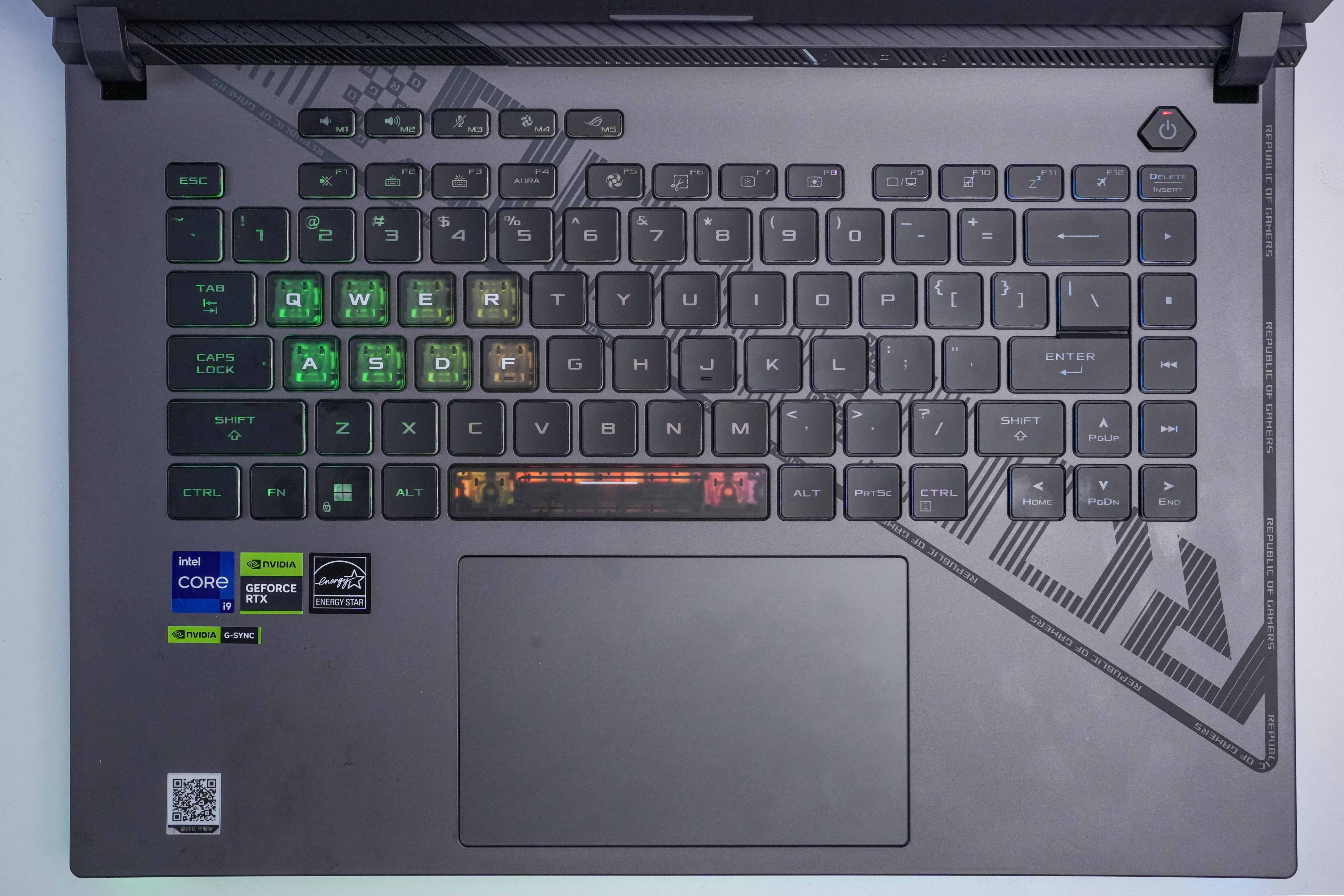 ROG 魔霸新锐评测：电竞神机？真这么牛！