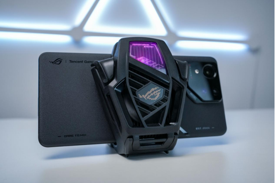 ROG 游戏手机8 PRO评测：打破刻板印象，游戏手机也能实用