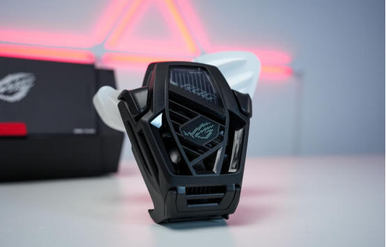 ROG 游戏手机8 PRO评测：打破刻板印象，游戏手机也能实用