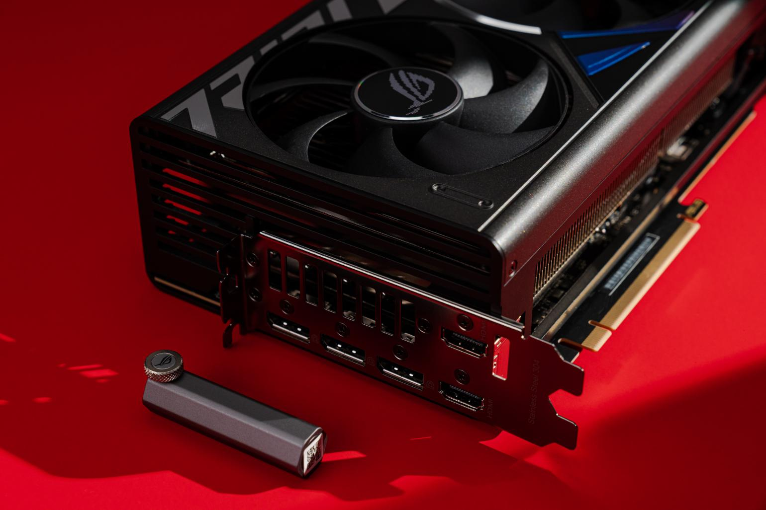 龙年献礼！华硕ROG STRIX 4080 SUPE超能力显卡