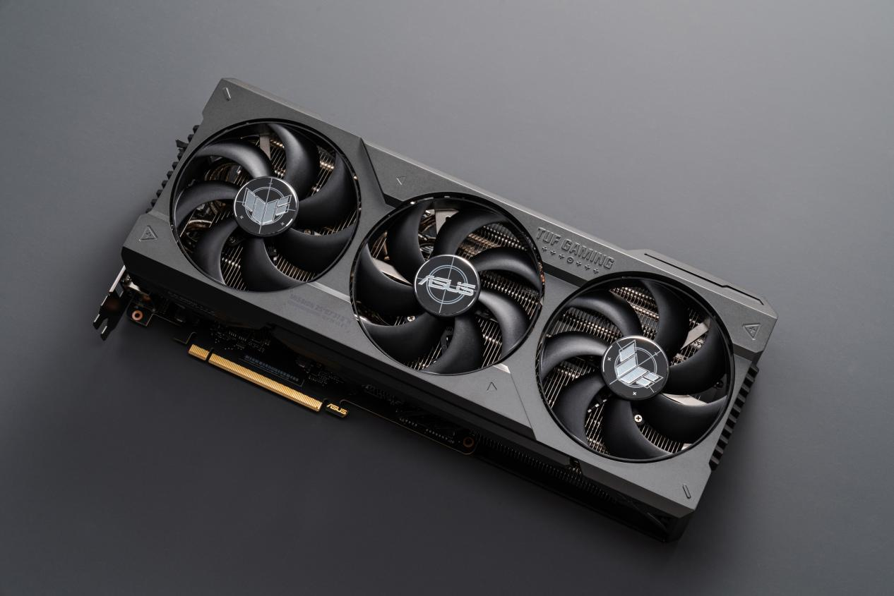 4K高阶游戏性能！华硕TUF GAMING 4080 SUPER超能力显卡