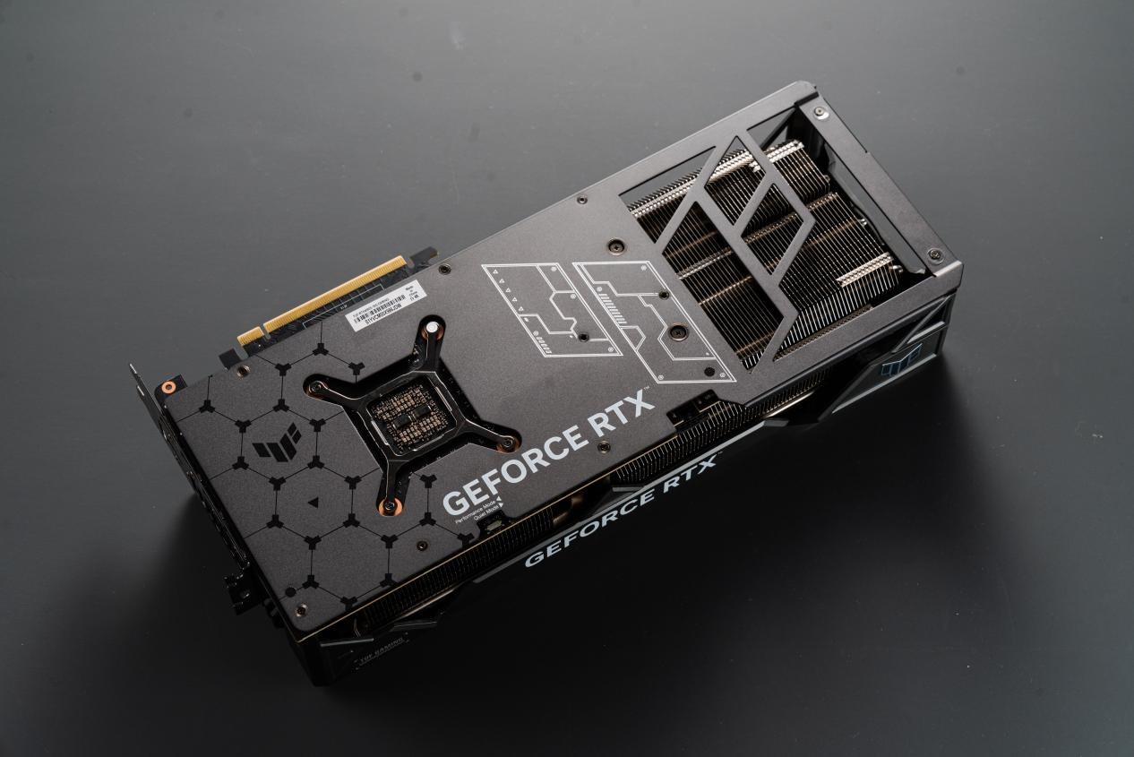 4K高阶游戏性能！华硕TUF GAMING 4080 SUPER超能力显卡