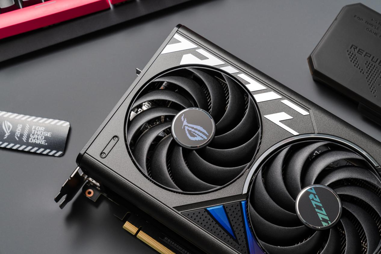超能力完全释放！华硕ROG STRIX 4070Ti SUPER显卡