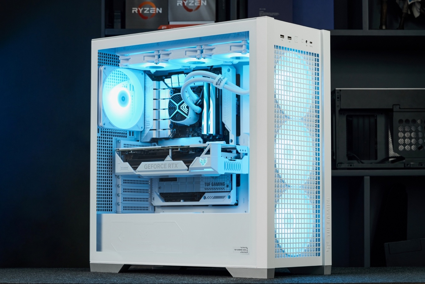 装机何须走线！TUF GAMING 4070Ti SUPER WHITE备置显卡