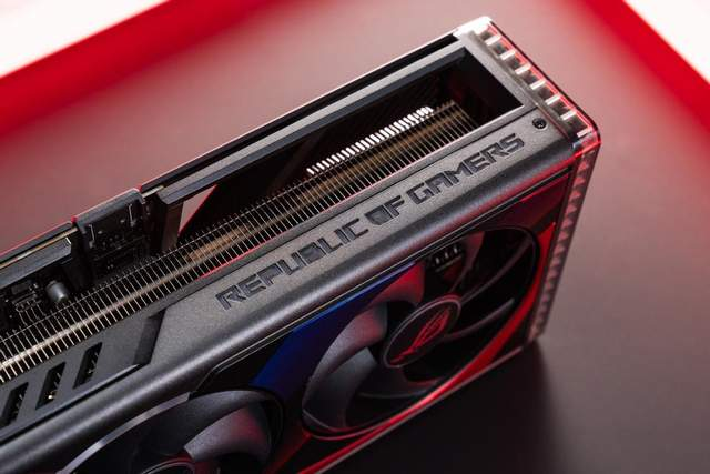 旗舰级新势力！背置显卡ROG STRIX RTX4090D BTF上线