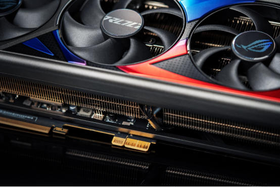 ROG STRIX RTX4090D BTF背置显卡 立显高阶战力！