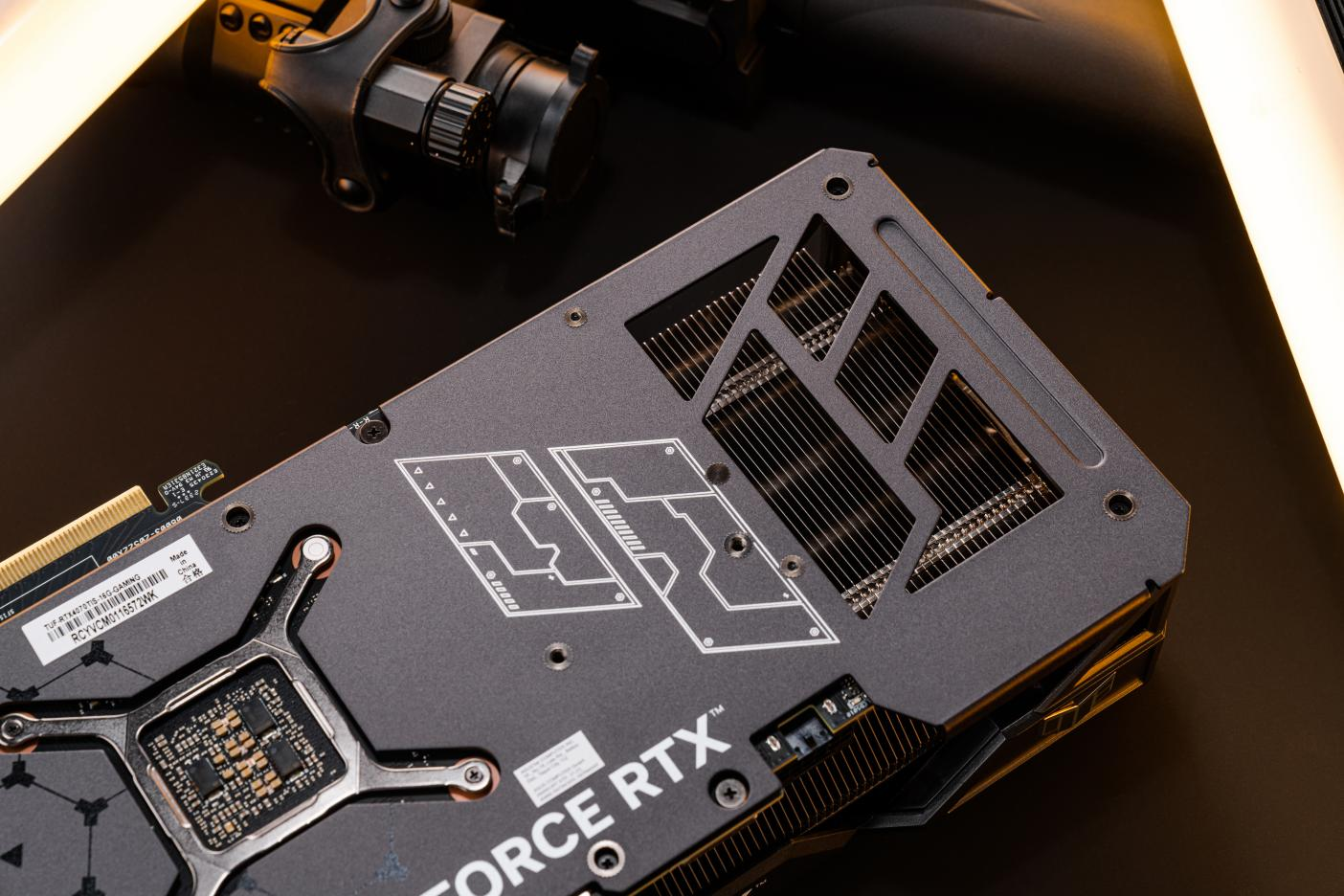 618年中大促 创作者首选华硕RTX AI PC超能显卡！